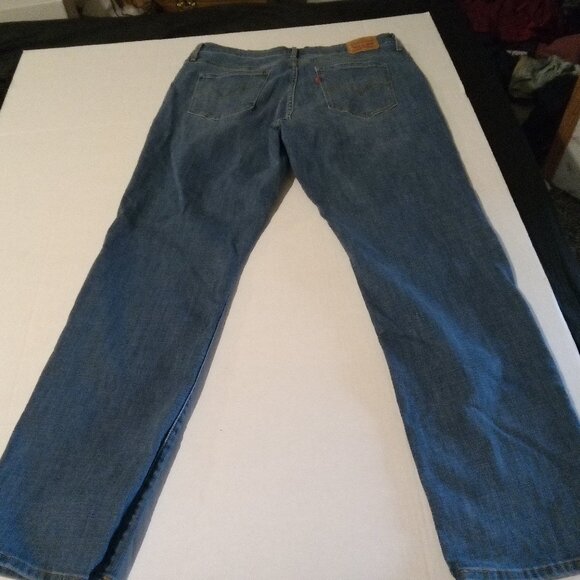 Levis 314 Shaping Straight Size 18w Womens Jeans - Picture 2 of 6